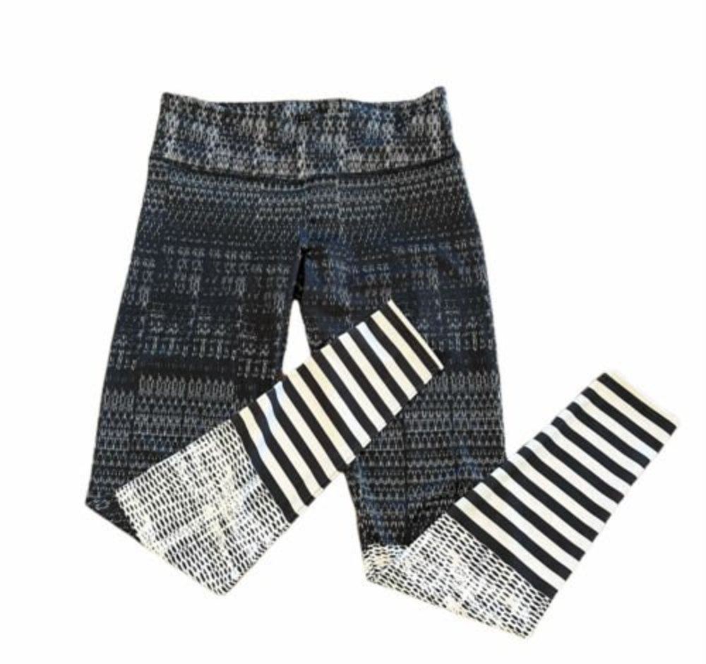 Onzie Medium Large Graphic Striped Levels Full Length Yoga Running Leggings